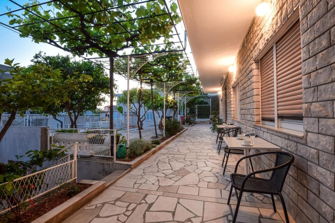 B&B Villa Ivona 2 Baška Voda Exterior foto